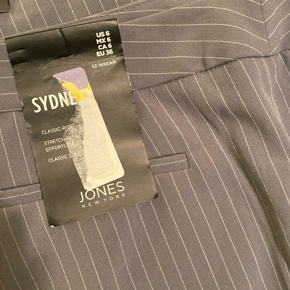 Jones pants -1 gray pin strip NWT